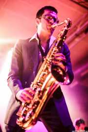 Willy Kalambres Wallace, saxofonista  de The Cherry Boppers (Santana 27, Bilbao, 2011)