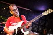 Alfredo Romero, guitarrista  de The Longboards (Biribay Jazz Club, Logroño, 2011)