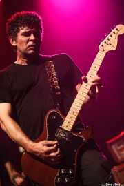 Phil Durr, guitarrista de Five Horse Johnson, Kafe Antzokia, 2014
