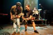 Gorka Bizar -guitarrista-, Jorge Alonso -bajista- y Alex Alonso -baterista- de Jare (05/09/2014)