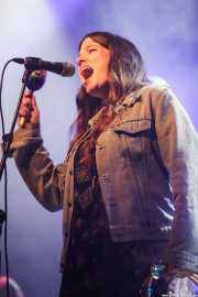 Amber Webber, cantante de Black Mountain, Azkena Rock Festival, Vitoria-Gasteiz. 2015