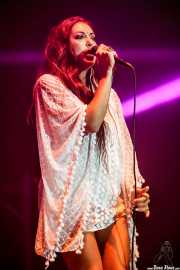 Nila Raja, cantante de Crystal Fighters, BIME festival, Barakaldo. 2015