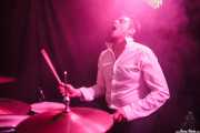 Eric Frajria, baterista de The Dustaphonics (La Nube Café Teatro, Bilbao, 2016)