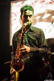 Kieran Ridgers, saxofonista de Oh! Gunquit (Hika Ateneo, Bilbao, 2016)
