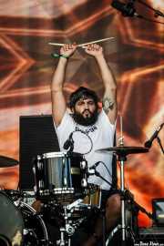 Roberto Villar, baterista de Yellow Big Machine (Bilbao BBK Live, Bilbao, 2016)