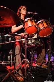 Miryam Petralanda, baterista, percusionista, multiinstrumentista de Gora Japón, Bilborock, Bilbao. 2007