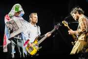 Anthony Kiedis -voz-, Michael Balzary "Flea" -bajo- y John Frusciante -guitarra- de Red Hot Chili Peppers