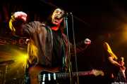 Dave Wyndorf -voz y guitarra- y Ed Mundell -guitarra- de Monster Magnet (Sala Rockstar, Barakaldo, 2008)