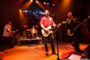 Ian McCallum -guitarrista-, Steve Grantley -baterista-, Jake Burns -guitarrista y cantante- y Ali McMordie-bajista- de Stiff Little Fingers, Kafe Antzokia. 2009