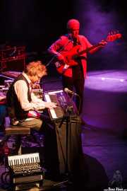 John O’Hara -teclado- y David Goodier -bajo- de Jethro Tull / Ian Anderson Band (Sala BBK, Bilbao, 2011)