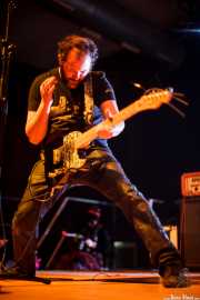 Juanjo Arias, guitarrista de Sonic Trash, Santana 27, Bilbao. 2011
