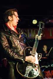 Rupert Orton -guitarra- y Nick Jones -batería- de The Jim Jones Revue (The Horseshoe Tavern, Toronto, 2011)