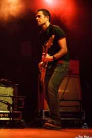 Jon Manzisidor, guitarrista, cantante, multiinstrumentista de Gora Japón, Santana 27, Bilbao. 2012