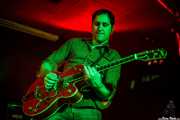 Alfredo Niharra, guitarrista de The Fakeband, Santana 27, 2014