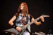 Cynthia Chavarri, guitarrista de 13 Left to die, Azkena Rock Festival, 2014