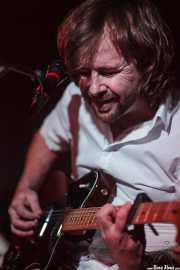 Casey Laforet, guitarrista, cantante y Bass pedal de Elliott Brood, Sala Azkena. 2014
