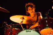 Lisa Pankratz, baterista de Dave Alvin & Phil Alvin with The Guilty Ones, Ficoba. 2014