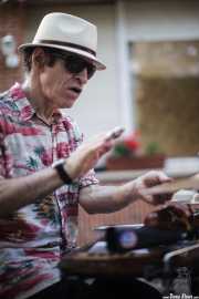 Doc Scanlon, cantante y contrabajista de Doc Scanlon's Swingsters, aquí tocando el washboard, Gastroswing 2015 - RAL Club, Murgía. 2015