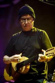 Louie Pérez, guitarrista, baterista y jarana huasteca de Los Lobos, BluesCazorla - Plaza de toros, Cazorla. 2015