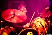 Benji Bohannon, baterista de Luke Winslow-King (Azkena Rock Festival, Vitoria-Gasteiz, 2016)