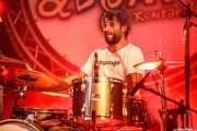 Roberto Villar, baterista de Yellow Big Machine (Aste Nagusia - Algara Txosna, Bilbao, 2017)