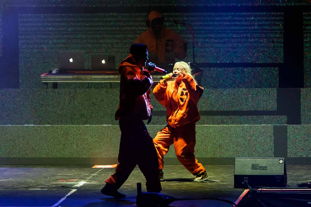 Watkin Tudor Jones "Ninja" -voz-, YoLandi Visser -voz- y God -DJ- de Die Antwoord, Bilbao BBK Live 2017, Kobetamendi, Bilbao, 8/VII/2017. Foto por Dena Flows
